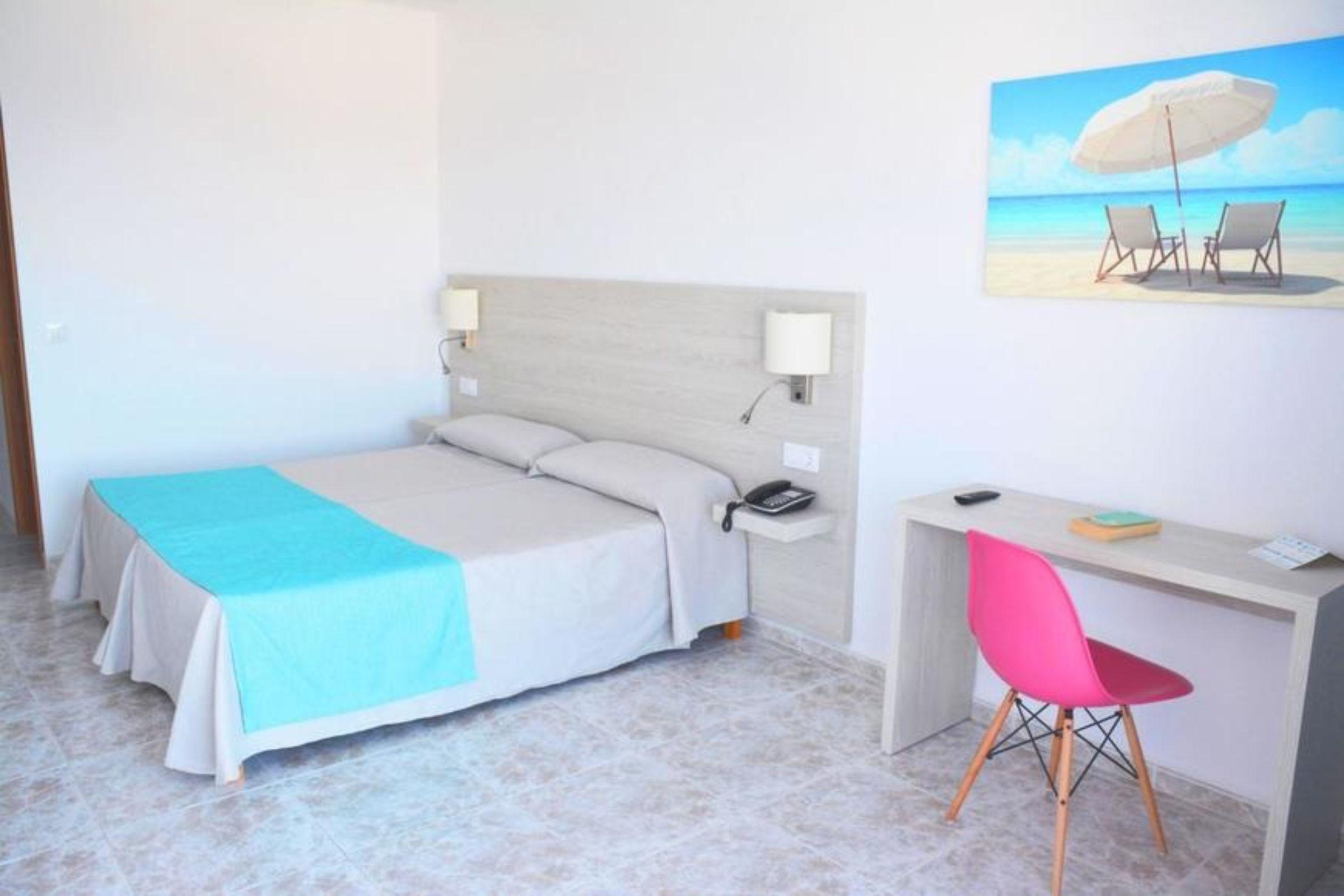 Apartamentos Playa Moreia S'Illot  Extérieur photo